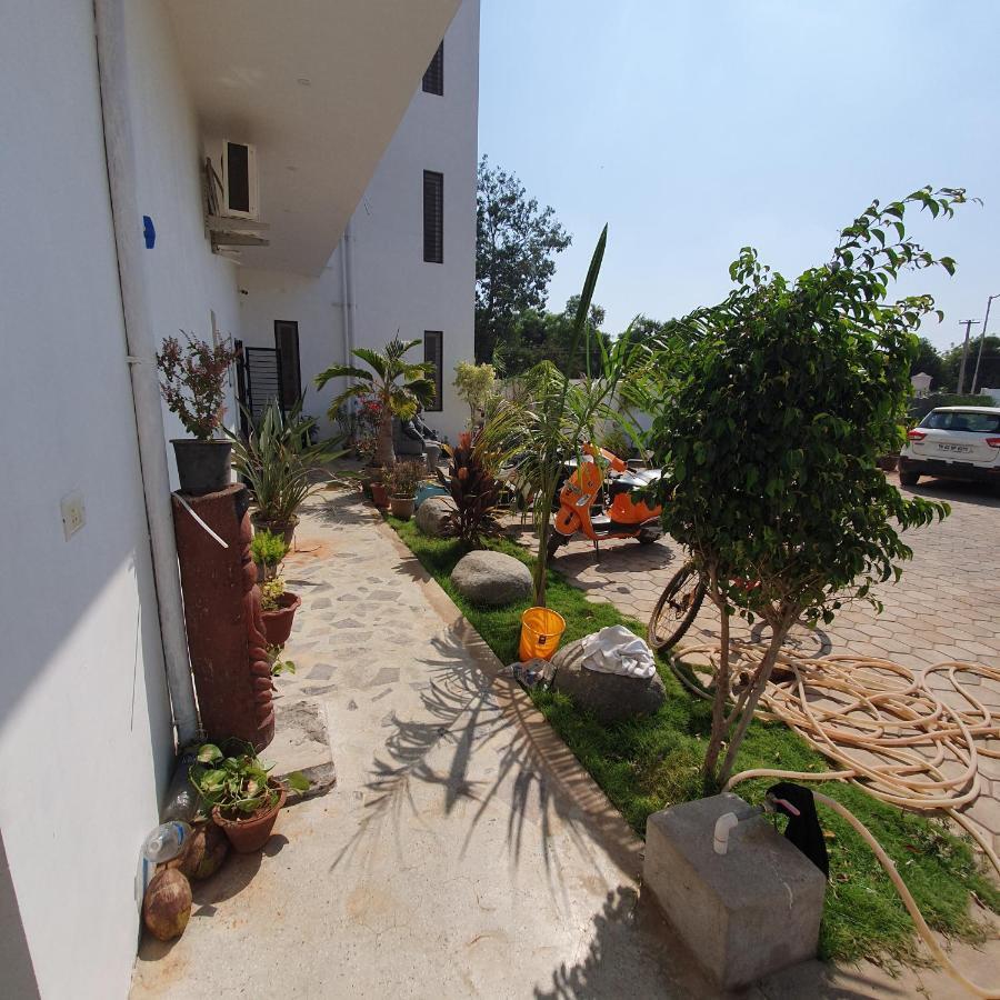 Badrinath House Bed and Breakfast Auroville Exterior foto