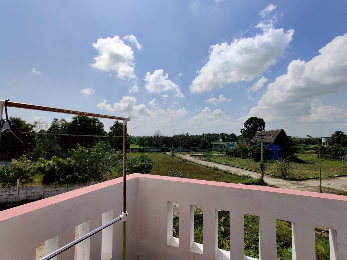 Badrinath House Bed and Breakfast Auroville Exterior foto