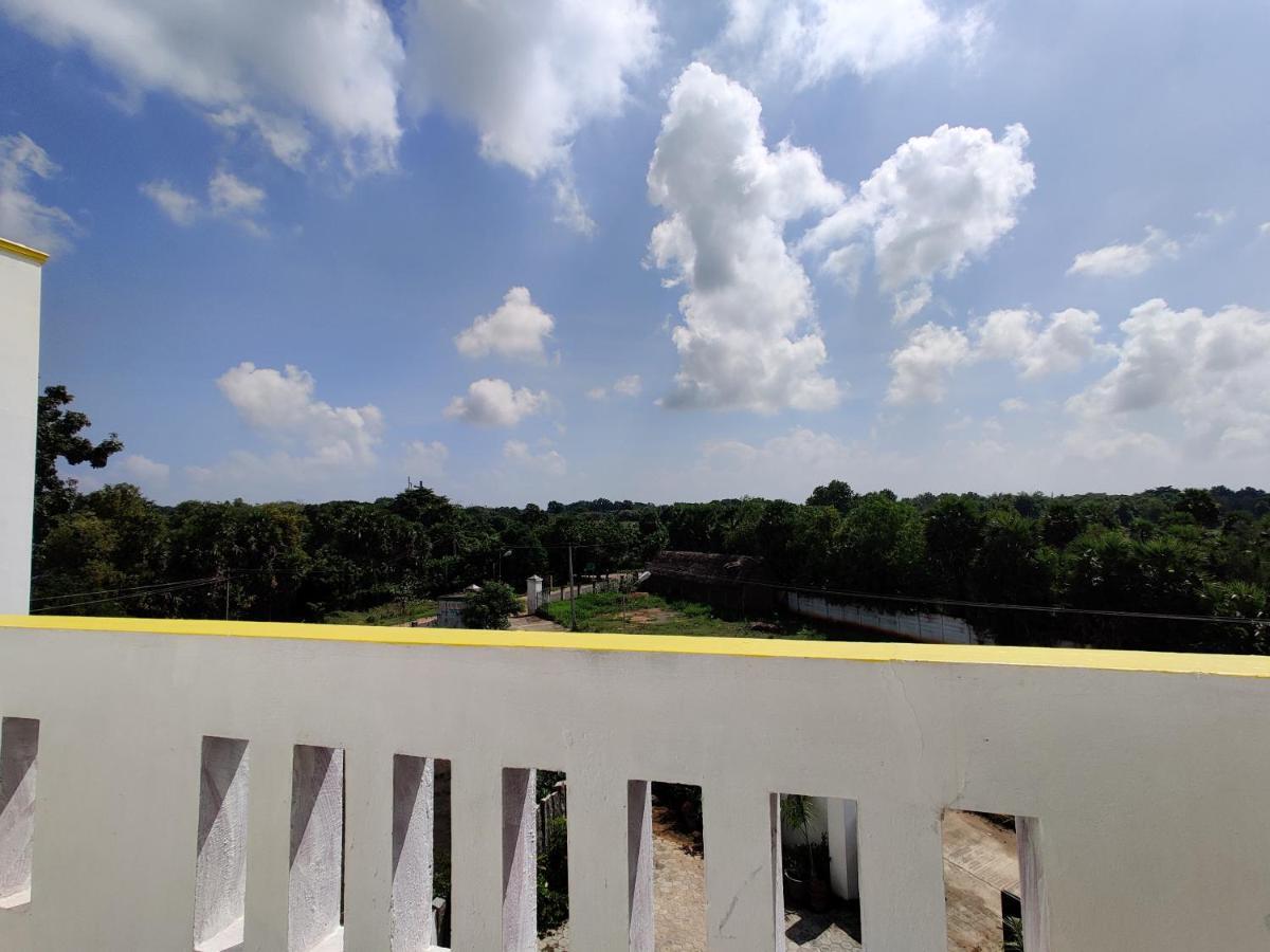 Badrinath House Bed and Breakfast Auroville Exterior foto