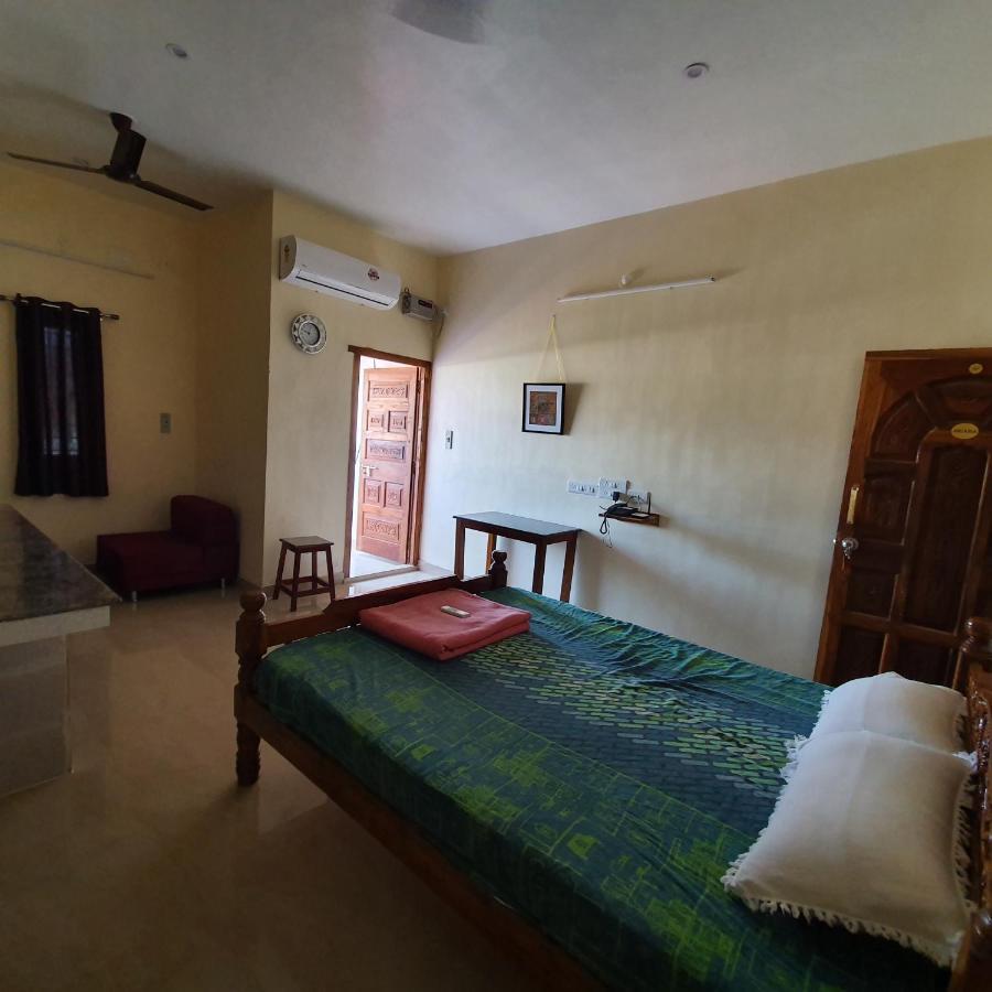 Badrinath House Bed and Breakfast Auroville Exterior foto