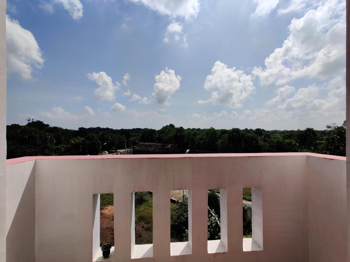 Badrinath House Bed and Breakfast Auroville Exterior foto