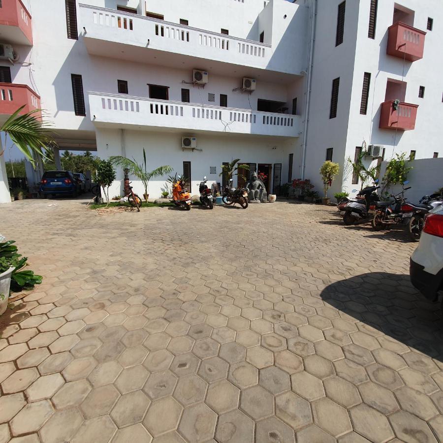 Badrinath House Bed and Breakfast Auroville Exterior foto